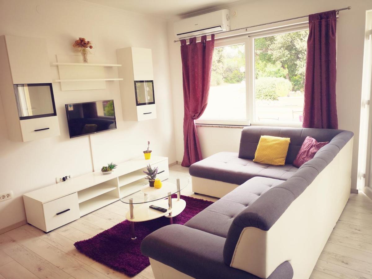 Apartmani "Sandro" Gonar Rab Town Kültér fotó