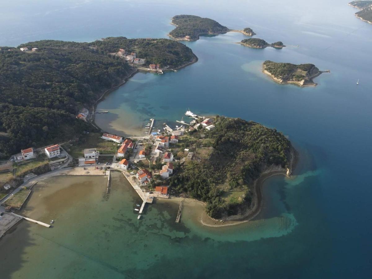 Apartmani "Sandro" Gonar Rab Town Kültér fotó